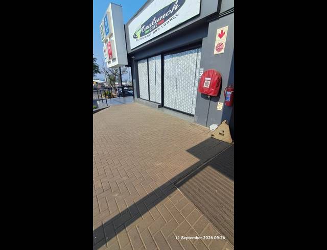 RETAIL PROPERTY TO RENT IN WOODLANDS